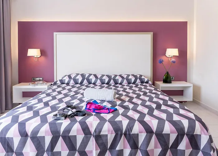 The Purple Hotel - Adults Only